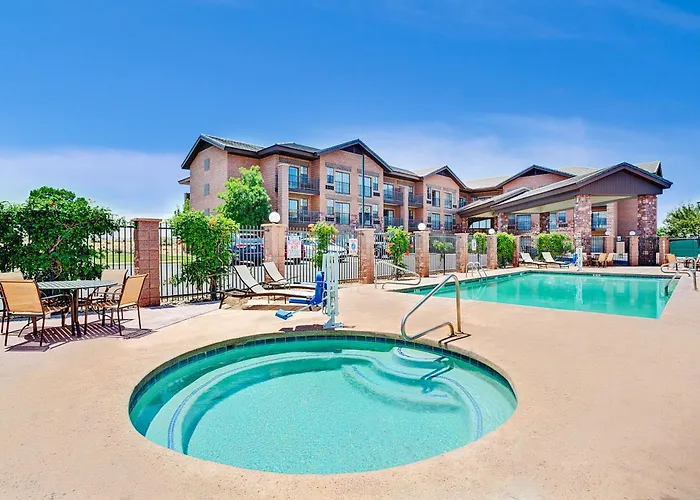Days & By Wyndham Powell Hotel 3*