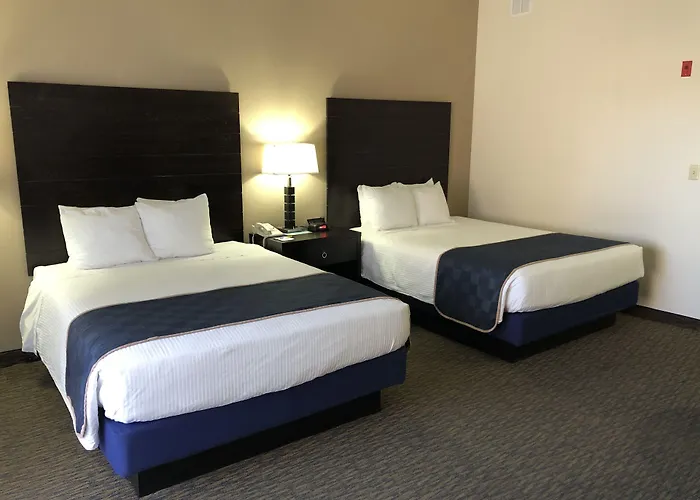 Hotel Days & By Wyndham Powell