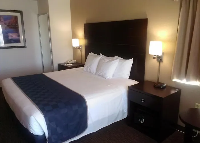 Hotel Days & By Wyndham Powell